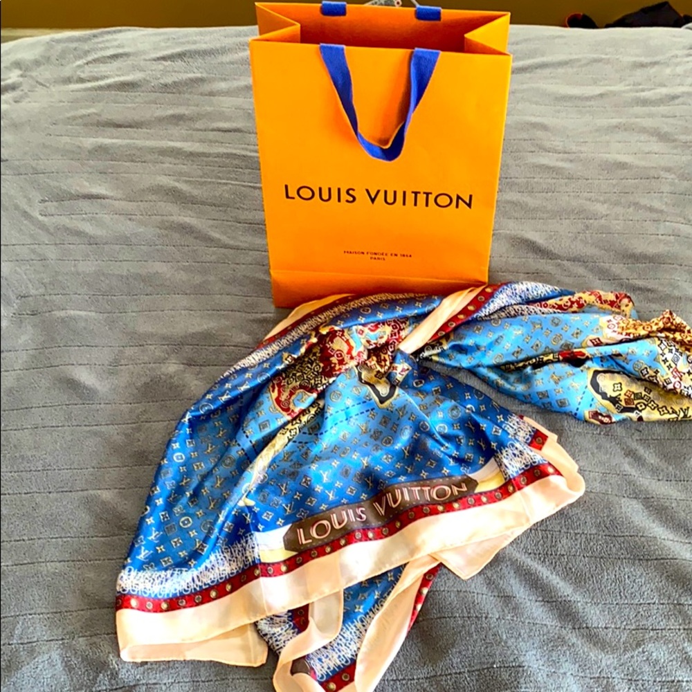 Silk scarf